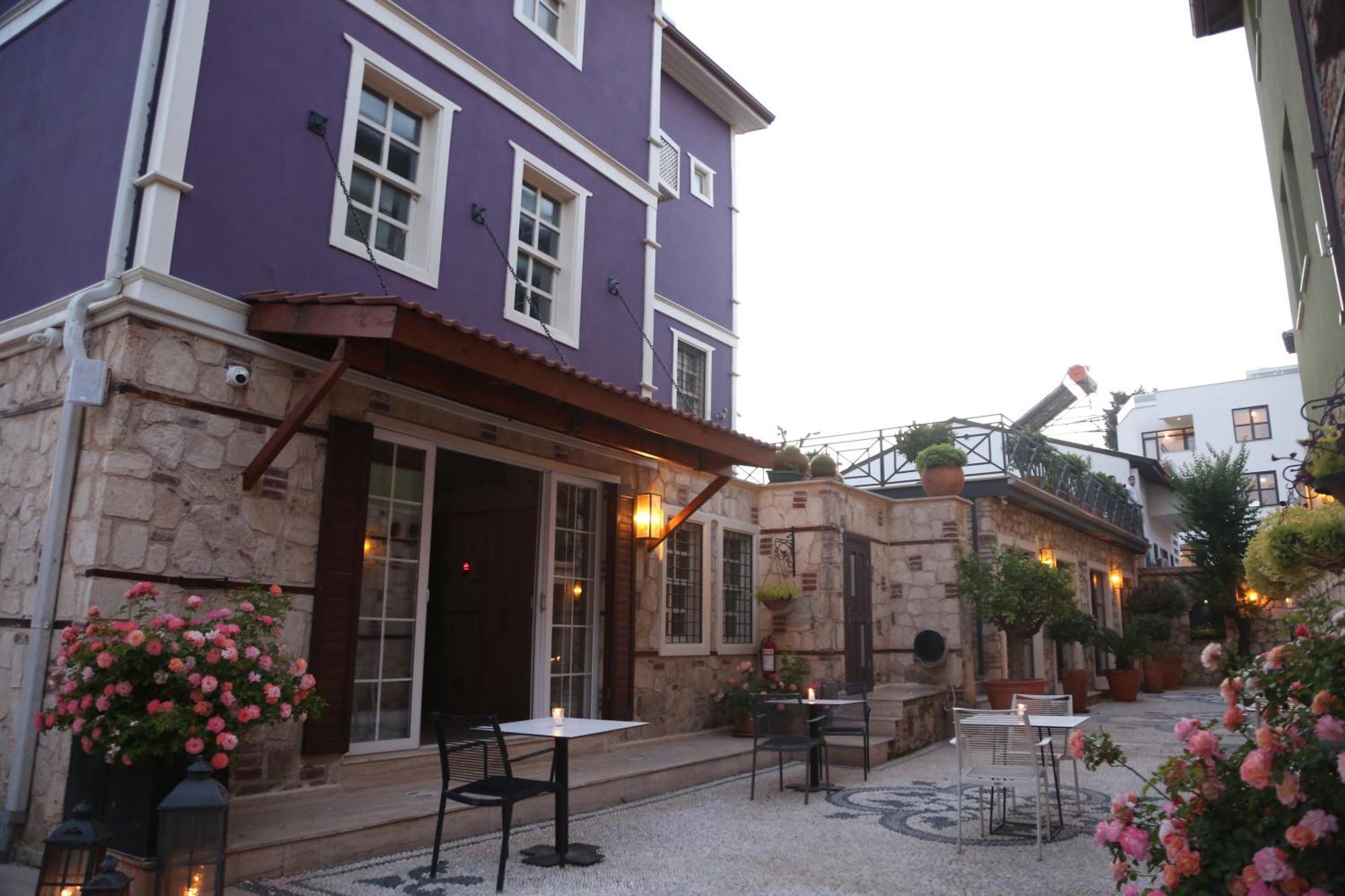 Magnificent Flat With Patio Near Hadrian's Gate Daire *